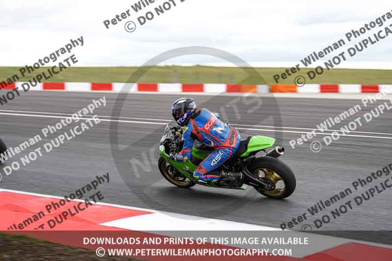cadwell no limits trackday;cadwell park;cadwell park photographs;cadwell trackday photographs;enduro digital images;event digital images;eventdigitalimages;navarra;no limits trackdays;peter wileman photography;racing digital images;trackday digital images;trackday photos